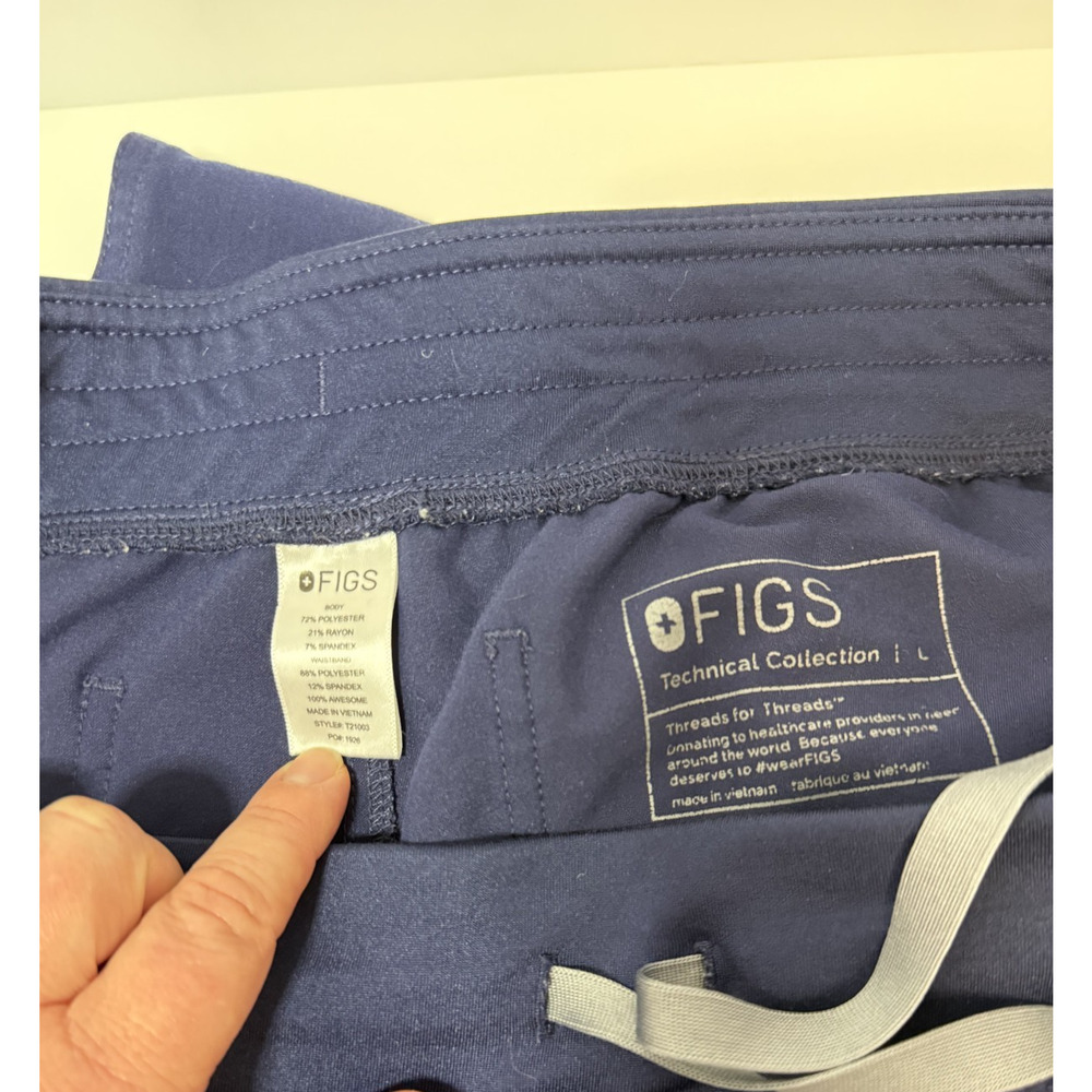 navy blue figs women's Livingston large, technical collection scrubs